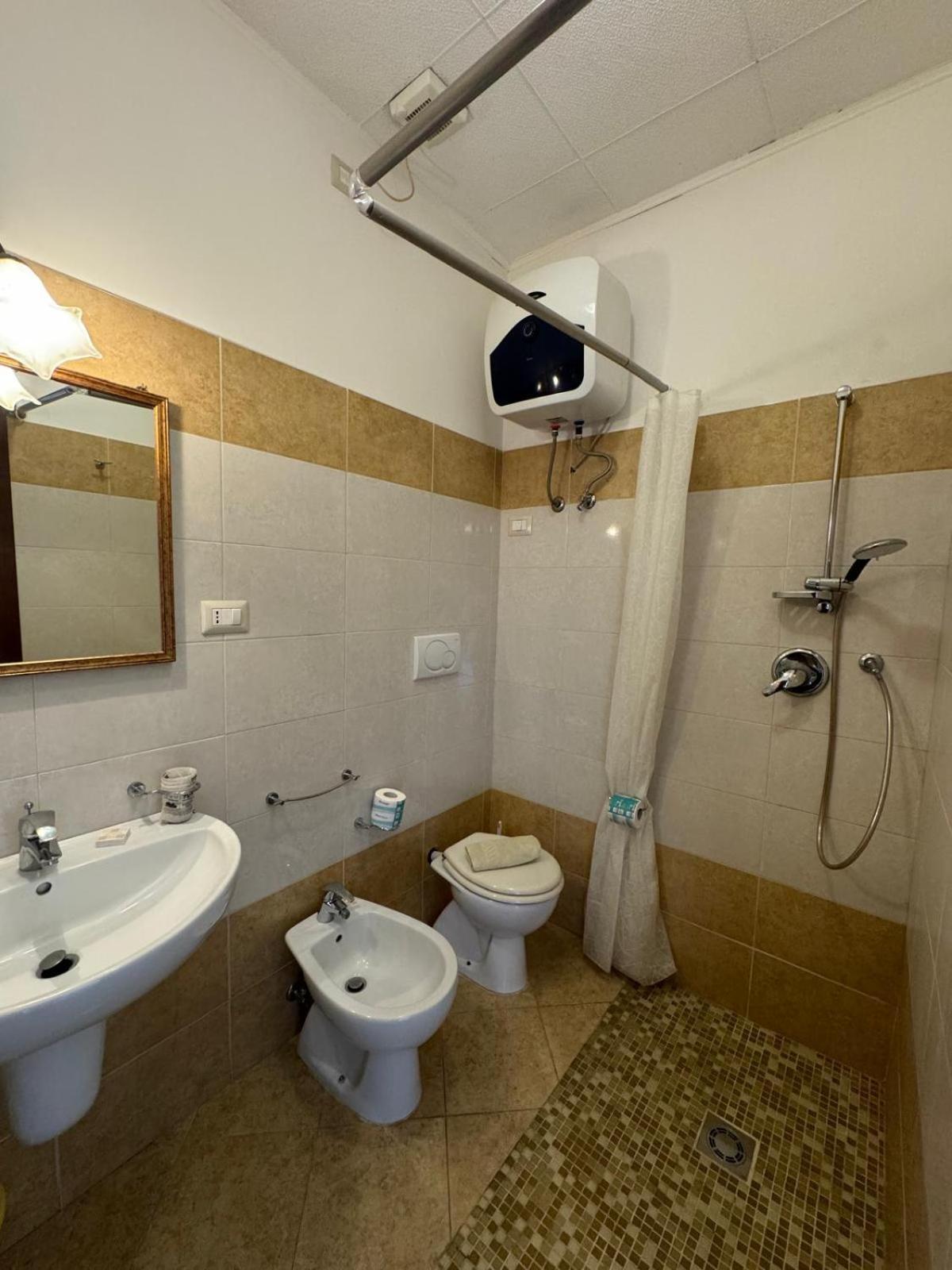 Case Vacanze Di Isabella Stoia Giardini Naxos Exterior photo
